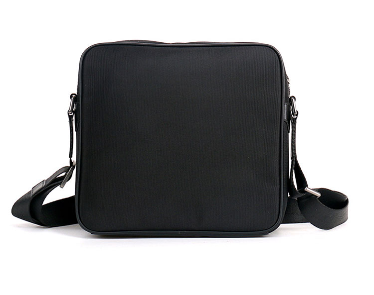 Whatna手作り編み込み 牛革 ショルダーバッグ メンズ メッセンジャーバッグ 横型 B5 9.7インチipad収納可 本 革 厚手 レザー ビジネスバッグ 小さい 斜めがけ バッグ 男性用 紳士用 黒 （5389-1） 1