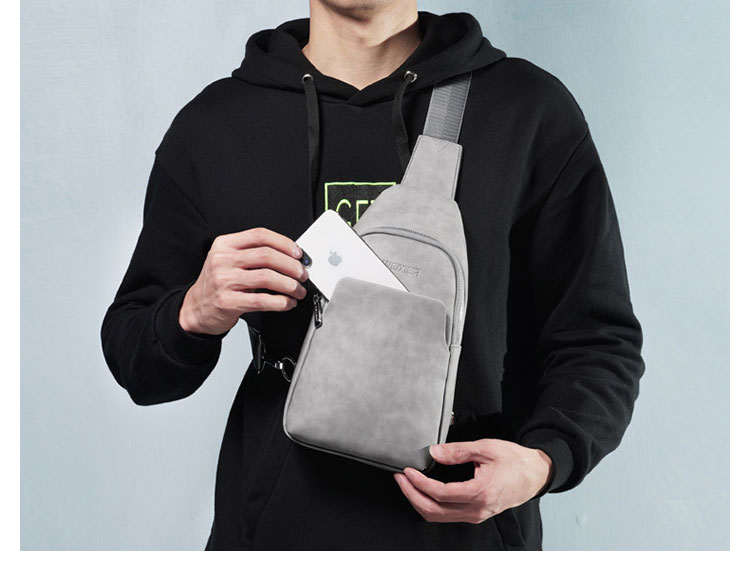 Whatna斜めがけ ボディバッグ ワンショルダー メンズ イヤホン穴付き 本 革 厚手  レザー 黒 グレー  9505 11