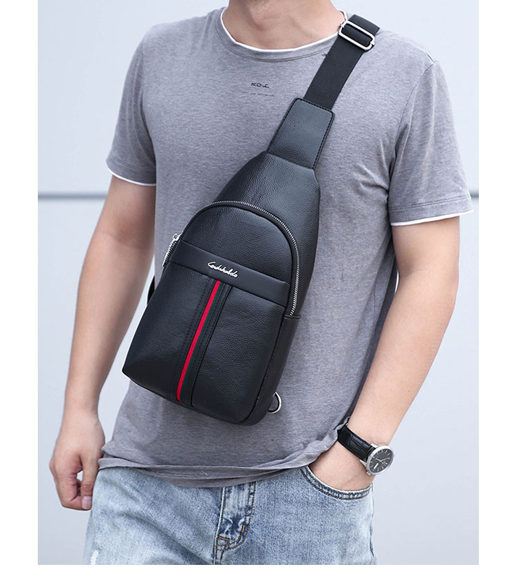 Whatna 革 斜めがけ ボディバッグ ワンショルダー メンズ イヤホン穴付き 左右付け替え可能 本 革 厚手  レザー1370-11