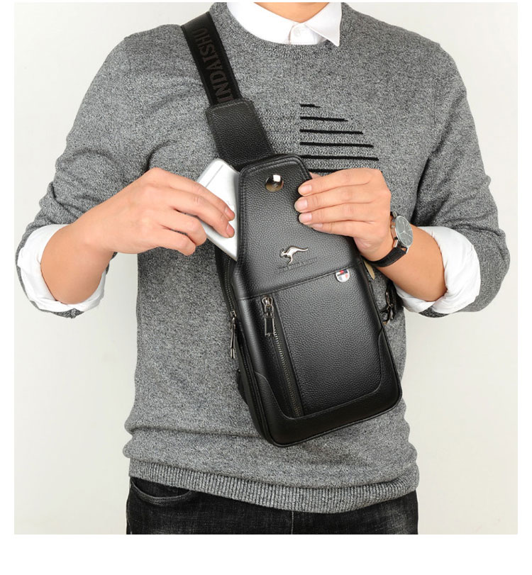 Whatna 牛革 斜めがけ ボディバッグ ワンショルダー メンズ イヤホン穴付き 左右付け替え可能 本 革 厚手 レザー ブラウン 黒BL899A-1-14