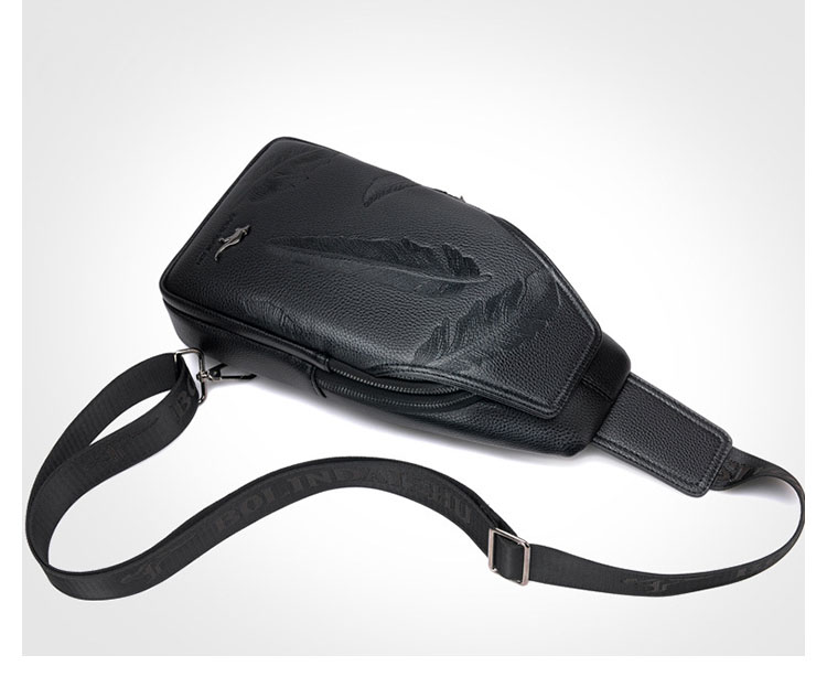 Whatna 革 斜めがけ ボディバッグ ワンショルダー メンズ イヤホン穴付き 左右付け替え可能 本 革 厚手  レザー ブラウン 黒 BL668-5