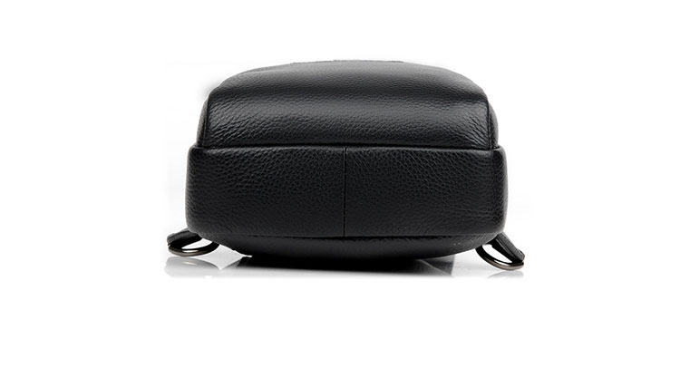 Whatna 牛革 斜めがけ ボディバッグ ワンショルダー メンズ イヤホン穴付 左右付け替え可能 本 革 厚手 レザー ブラウン 黒L606-6