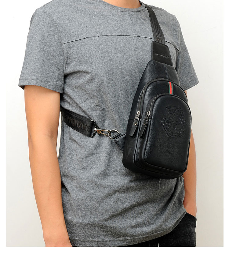 Whatna 革 斜めがけ ボディバッグ ワンショルダー メンズ イヤホン穴 付き 左右付け替え可能 本 革 厚手  レザー ブラウン 黒S6079-12