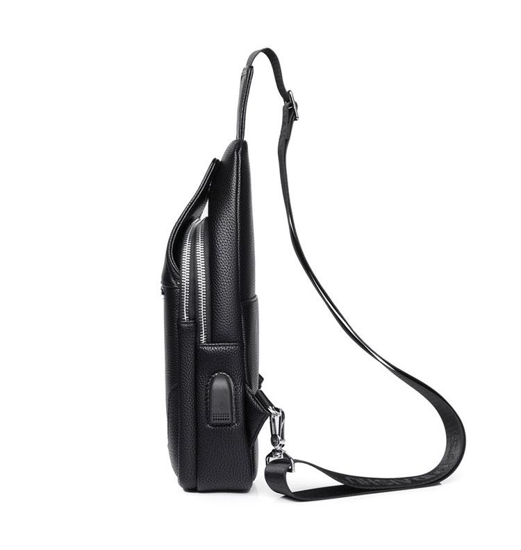 Whatna 革 斜めがけ ボディバッグ ワンショルダー メンズ  イヤホン穴付 USBポート付 左右付け替え可能 本 革 厚手  レザー ブラウン 黒S6125-3