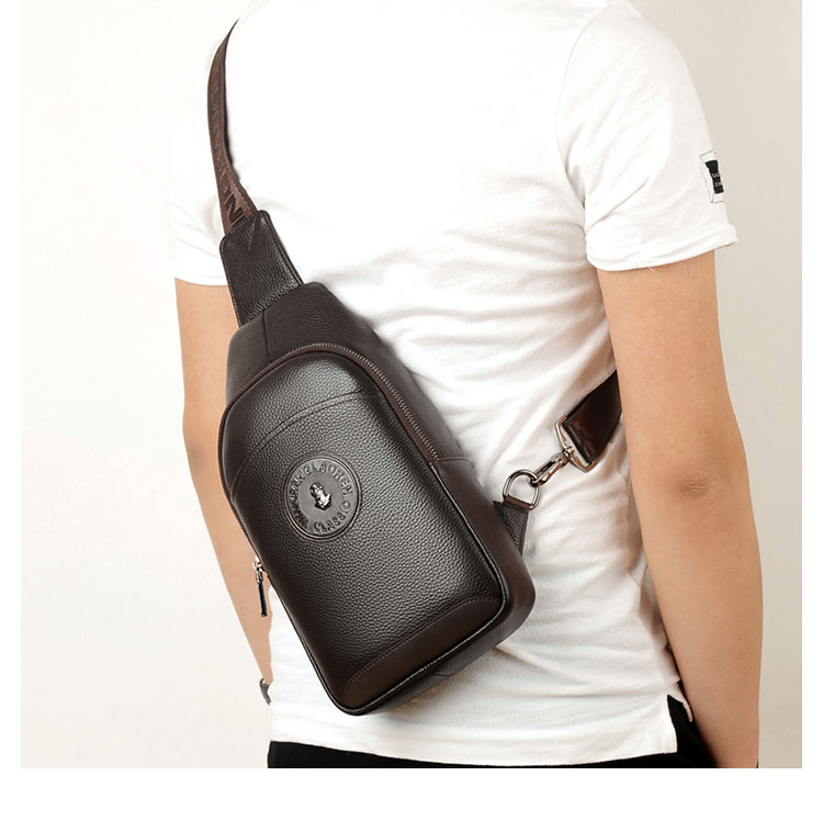 Whatna 牛革 斜めがけ ボディバッグ ワンショルダー メンズ イヤホン穴付 左右付け替え可能 本 革 厚手  レザー ブラウン 黒L605-14