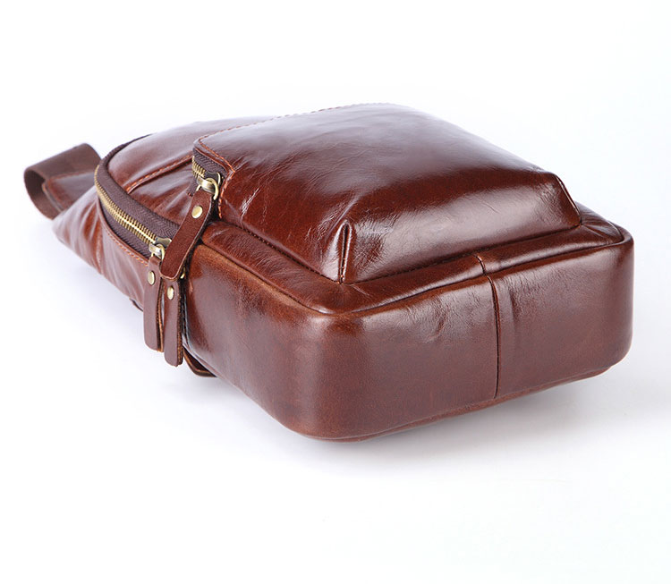 Whatna 牛革 斜めがけ ボディバッグ ワンショルダー メンズ イヤホン穴付本 革 厚手  レザー ブラウン 008-4