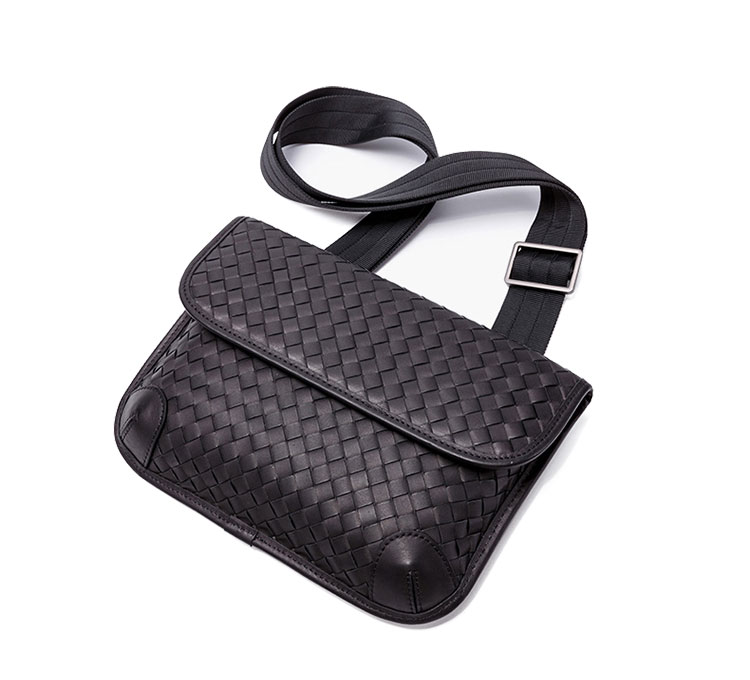 Whatna 手作り編み込み 革 ショルダーバッグ メンズ メッセンジャーバッグ 斜め掛け ボディバッグ 横型 ipad Mini収納可 本 革 厚手 レザー ビジネスバッグ 小さい 斜めがけ バッグ 男性用 紳士用 黒（YH3377）-4