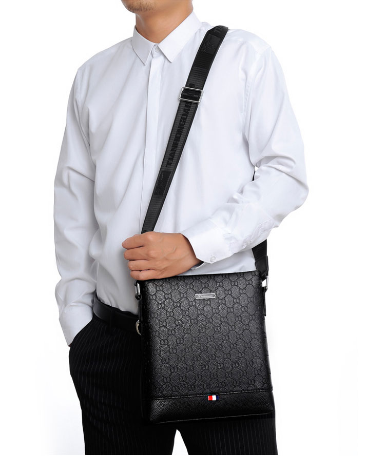 Whatna 革 ショルダーバッグ メンズ メッセンジャーバッグ厚手 レザー 縦型 小さめビジネスバッグ ipad9.7収納可 革 通勤 通学 斜めがけバッグ オシャレ な シンプル な 軽量 実用 自転車 かばん男性用930-8