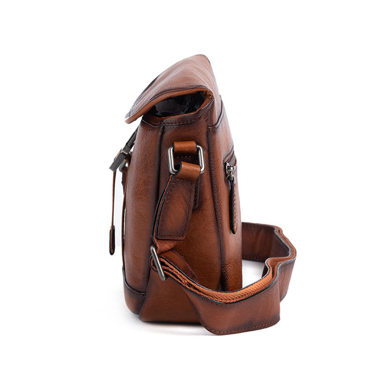 Whatna アンティーク風合い鞣し天然牛革 ショルダーバッグ メンズ  斜め掛けバッグ 2室仕切 本革 レザー小さめ メッセンジャーバッグ 通学 通勤バッグ 軽量 実用 自転車かばん プレゼント男性 黒 ブラウン-4