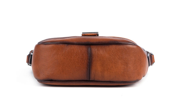 Whatna アンティーク風合い鞣し天然牛革 ショルダーバッグ メンズ  斜め掛けバッグ 2室仕切 本革 レザー小さめ メッセンジャーバッグ 通学 通勤バッグ 軽量 実用 自転車かばん プレゼント男性 黒 ブラウン-5