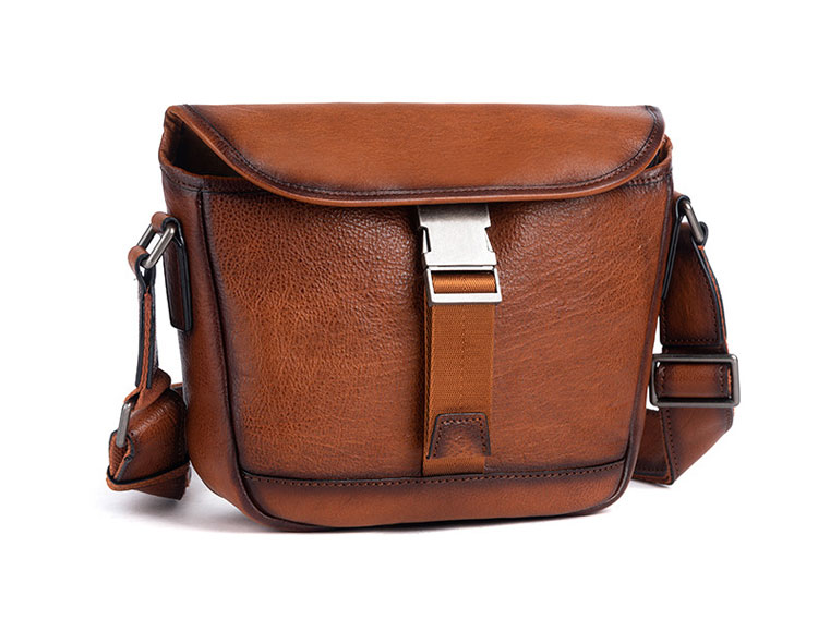 Whatna アンティーク風合い鞣し天然牛革 ショルダーバッグ メンズ  斜め掛けバッグ 2室仕切 本革 レザー小さめ メッセンジャーバッグ 通学 通勤バッグ 軽量 実用 自転車かばん プレゼント男性 黒 ブラウン-2