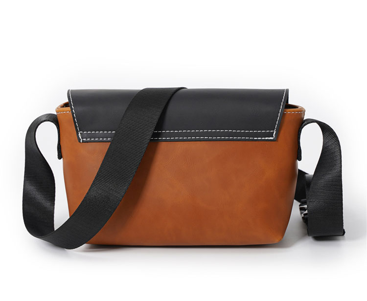 Whatna ミニショルダーバッグ 横型 メンズ ポシェット ショルダーミニポーチ 革 軽量 小さめメッセンジャーバッグ斜め掛け軽量 実用 自転車 鞄 かばん男性用 紳士用 ブラウン YH3522-3