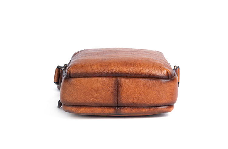 Whatna アンティーク風合い鞣し天 然 牛革ミニショルダーバッグ メンズ ポシェット メッセンジャーバッグ小さめ ショルダーミニポーチ 縦型  ipad mini収納可 横 型 本革 通勤 通学 斜めがけバッグ 自転車 かばん男性用 黒13726-5