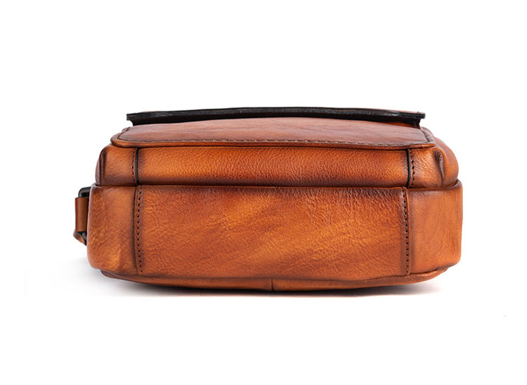 Whatna アンティーク風合い鞣し天 然 牛革ショルダーバッグ メンズ 2way 斜め掛け 手提げバッグ ポシェットポ 小さめ メッセンジャーバッグ 通学 通勤バッグ 肩掛けバッグ 自転車かばん プレゼント男性 ブラウン 13583-4