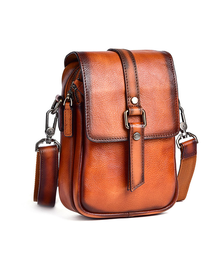 Whatna アンティーク風合い鞣し天 然 牛革ミニショルダーバッグ メンズ ポシェット メッセンジャーバッグ小さめ ショルダーミニポーチ 縦型 ipad mini収納可 本革 通勤 通学 斜めがけバッグ 自転車 かばん男性用 黒ブラウン13678-3