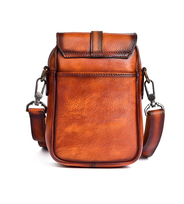 Whatna アンティーク風合い鞣し天 然 牛革ミニショルダーバッグ メンズ ポシェット メッセンジャーバッグ小さめ ショルダーミニポーチ 縦型 ipad mini収納可 本革 通勤 通学 斜めがけバッグ 自転車 かばん男性用 黒ブラウン13678-2