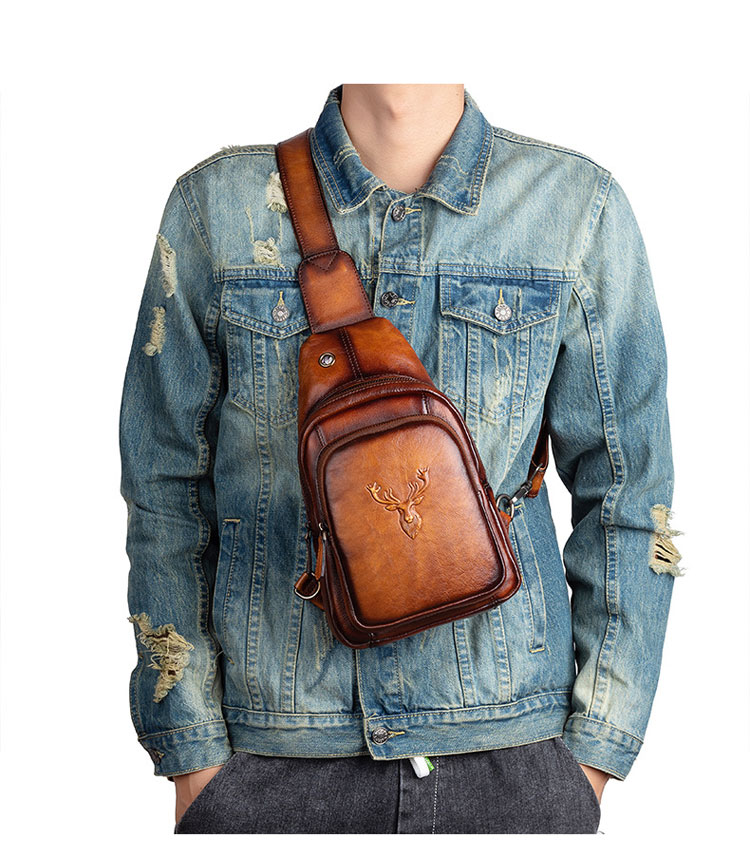 Whatna アンティーク風合い鞣し天 然牛 革 斜めがけ ボディバッグ ワンショルダー メンズ 本革 厚手  レザーイヤホン穴付 13541-10