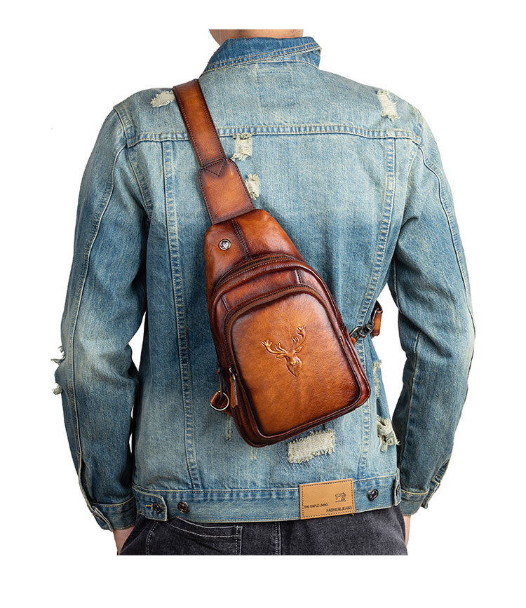 Whatna アンティーク風合い鞣し天 然牛 革 斜めがけ ボディバッグ ワンショルダー メンズ 本革 厚手  レザーイヤホン穴付 13541-11