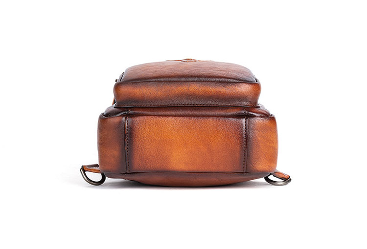 Whatna アンティーク風合い鞣し天 然牛 革 斜めがけ ボディバッグ ワンショルダー メンズ 本革 厚手  レザーイヤホン穴付 13541-5