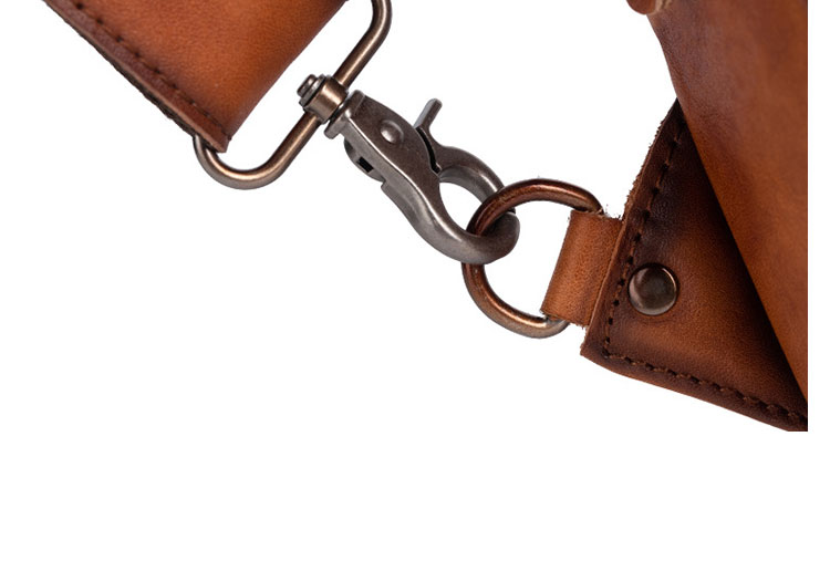 Whatna アンティーク風合い鞣し天 然牛 革 斜めがけ ボディバッグ ワンショルダー メンズ 左右付け替え可能 本革 厚手  レザー8625-8