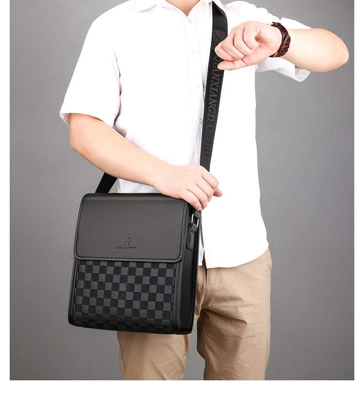 Whatna 厚手 レザー ショルダーバッグ メンズ メッセンジャーバッグ 革 縦型 小さめビジネスバッグ ipad9.7収納可 通勤 通学 斜めがけバッグ オシャレ な シンプル な 軽量 実用 自転車 かばん男性用w819-9