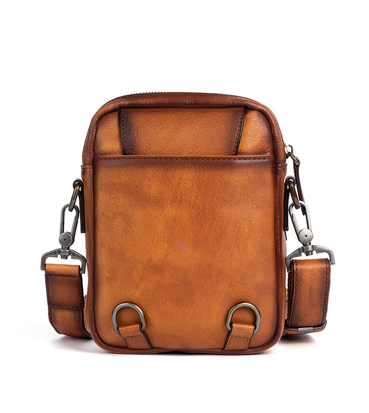 Whatna アンティーク風合い鞣し天 然 牛革 ショルダーバッグ メンズ 横型2way 斜めがけ ボディバッグ ワンショルダー バッグ 左右付け替え可能 ショルダーベルト付 本 革 肩掛けバック ボディ斜め掛け胸バッグ 自転車かばん プレゼント男性-3