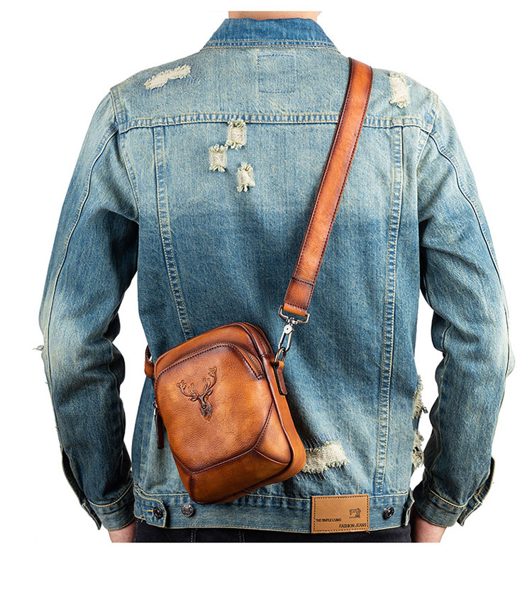 Whatna アンティーク風合い鞣し天 然 牛革 ショルダーバッグ メンズ 横型2way 斜めがけ ボディバッグ ワンショルダー バッグ 左右付け替え可能 ショルダーベルト付 本 革 肩掛けバック ボディ斜め掛け胸バッグ 自転車かばん プレゼント男性-8