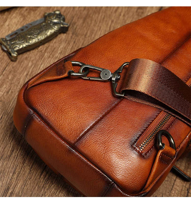 Whatna アンティーク風合い鞣し天 然牛 革 斜めがけ ボディバッグ ワンショルダー メンズ 左右付け替え可能 本革 厚手 レザー13343-9