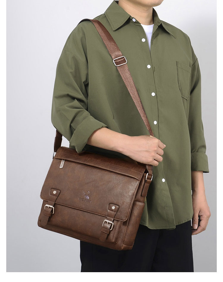 Whatna 革 ショルダーバッグ メンズ 斜め掛け ボディバッグ 胸バッグ 厚 手 レザー横型 大さめビジネスバッグ A4サイズ収納可 肩掛け 通勤 通学 斜めがけバッグ 防水 バッグ 自転車 かばん男性用D246-9