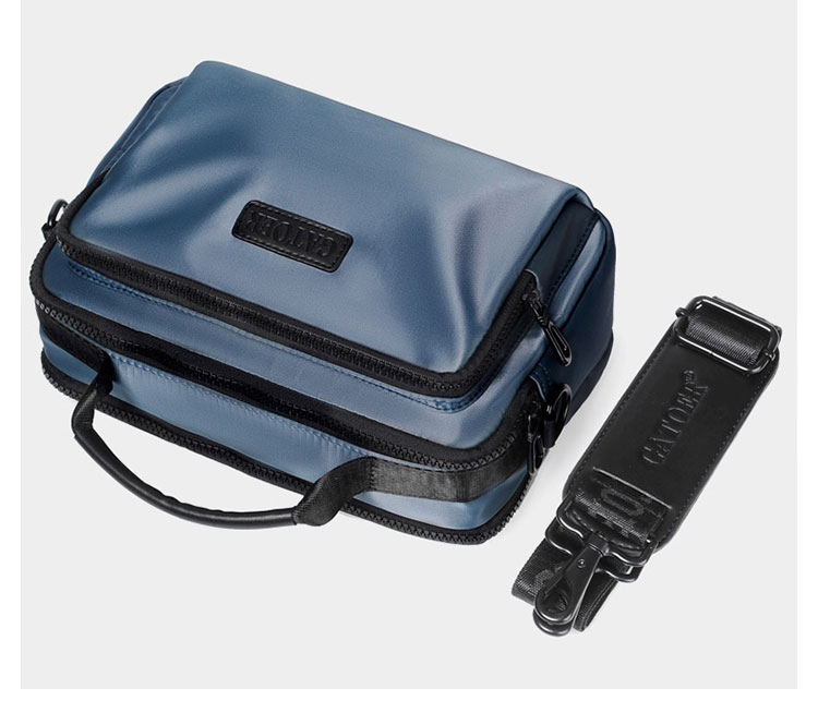 Whatna ミニショルダーバッグ メンズ 2way 斜め掛け 手提げバッグ セカンドバッグ 手持げバッグ2室仕切 ショルダーベルト付 レザー Ipad mini収納可 カジュアル フォーマル ビジネス 通学 通勤 肩掛けバッグ 自転車かばん プレゼント男性 青 黒3755-4