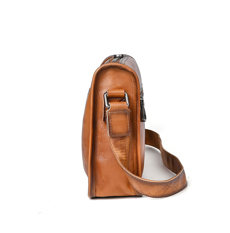 Whatna アンティーク風合い鞣し天 然 牛革ショルダーバッグ メンズ メッセンジャーバッグ 小さめ ビジネスバッグ B5 ipad 10.5収納可 本革通勤 通学 斜めがけバッグ 自転車 かばん男性用 ブラウン 13573-4