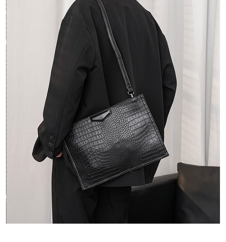 Whatna 革 セカンド バッグ メンズ 3way クラッチ ショルダー 斜め掛け ボディーバッグ 肩掛け バッグ 胸バッグ 3室仕切 A4大さい ショルダーベルト付ハンドストラップ付 結婚式 バッグ ビジネス フォーマル 冠婚葬祭 バッグ紳士用 男性用 黒-4