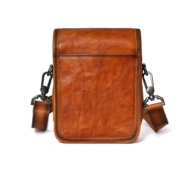 Whatna アンティーク風合い鞣し天 然 牛革ミニショルダーバッグ メンズ ポシェット メッセンジャーバッグ小さめ ショルダーミニポーチ 縦型 ipad mini収納可 本革 通勤 通学 斜めがけバッグ 自転車 かばん男性用 黒ブラウン13673-2