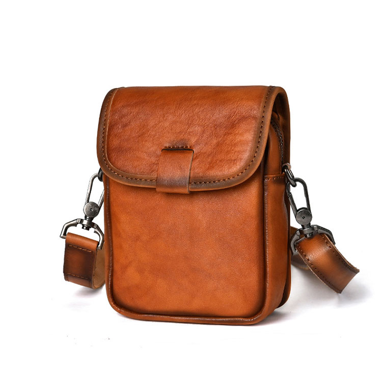 Whatna アンティーク風合い鞣し天 然 牛革ミニショルダーバッグ メンズ ポシェット メッセンジャーバッグ小さめ ショルダーミニポーチ 縦型 ipad mini収納可 本革 通勤 通学 斜めがけバッグ 自転車 かばん男性用 黒ブラウン13673-1