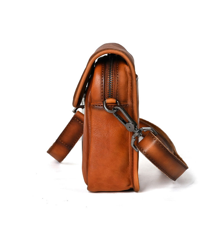 Whatna アンティーク風合い鞣し天 然 牛革ミニショルダーバッグ メンズ ポシェット メッセンジャーバッグ小さめ ショルダーミニポーチ 縦型 ipad mini収納可 本革 通勤 通学 斜めがけバッグ 自転車 かばん男性用 黒ブラウン13673-3