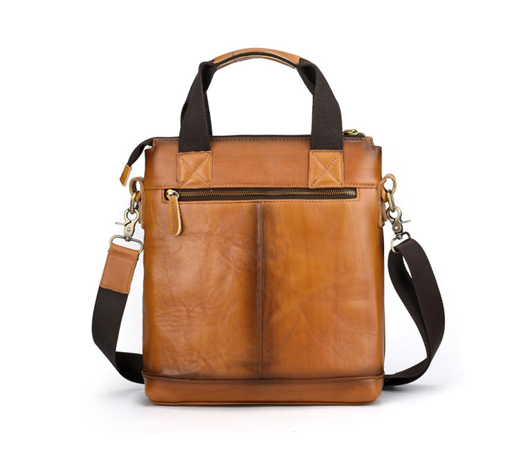 Whatna ワンショルダーメンズ ボディバッグ 斜め掛けバッグ肩掛け 胸バッグ 手提げバッグ メッセンジャーバッグ PUレザー2室仕切 大容量 イヤホン穴付 キーリング付 左右に付け替え可 軽量 男女兼用-3