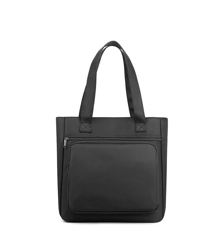 PRADA ナイロントートバッグ A4 PC 収納 大容量 ビジネス 肩掛け 極美品 PRADA ナイロン トートバッグ レザー 肩掛け 大容量 PC