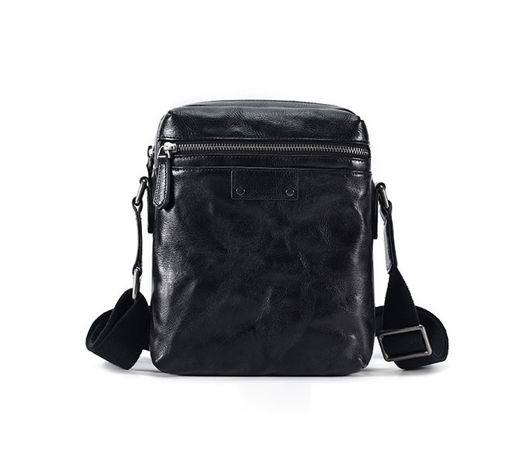 Whatna アンティーク風合い鞣し天 然 牛革ショルダーバッグ メンズ メッセンジャーバッグ 小さめ ビジネスバッグ ipad mini収納可 本革通勤 通学 斜めがけバッグ 自転車 かばん男性用 黒6693-1