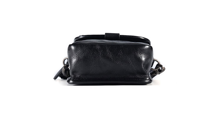 Whatna アンティーク風合い鞣し天 然 牛革ミニショルダーバッグ メンズ ポシェット メッセンジャーバッグ小さめ ショルダーミニポーチ 縦型  ipad mini収納可 本革 通勤 通学 斜めがけバッグ 自転車 かばん男性用 黒6745-5