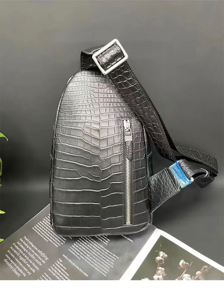 Whatna クロコダイル革 本革 斜めがけ ボディバッグ ワンショルダー メンズ ボディ斜め掛け 胸バッグ イヤホン穴付 厚手 レザー ワニ革 黑-3