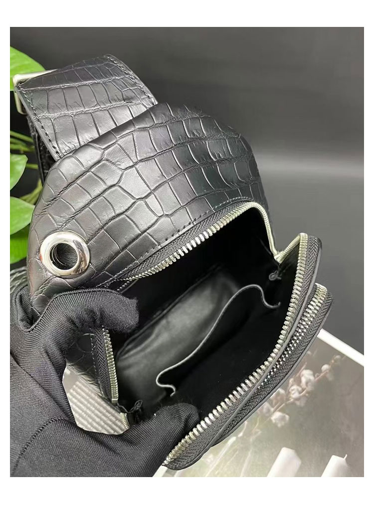 Whatna クロコダイル革 本革 斜めがけ ボディバッグ ワンショルダー メンズ ボディ斜め掛け 胸バッグ イヤホン穴付 厚手 レザー ワニ革 黑-7