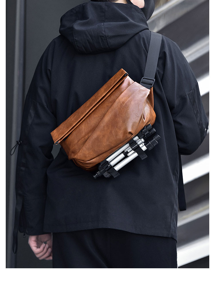 Whatna 革 ショルダーバッグ メンズ 斜め掛け ボディバッグ 胸バッグ 厚 手 レザー小さめビジネスバッグ 9.7インチのipad収納可 肩掛け 通勤 通学 斜めがけバッグ 防水 バッグ 自転車 かばん男性用-5