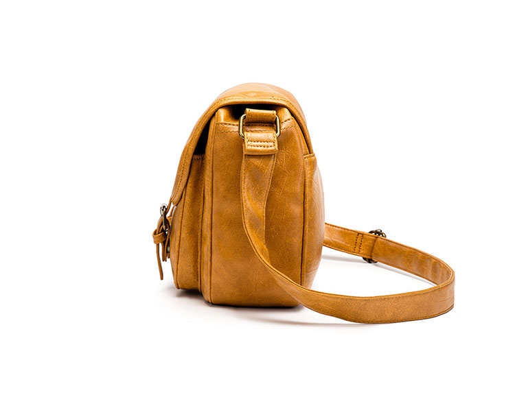 Whatna 革 ショルダーバッグ メンズ 斜め掛け ボディバッグ 胸バッグ 厚 手 レザー小さめビジネスバッグ A4雑誌 10.5インチのipad 肩掛け 通勤 通学 斜めがけバッグ 防水 バッグ 自転車 かばん男性用-2