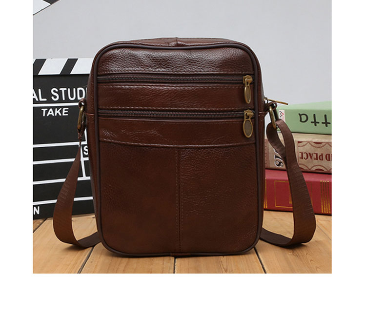 Whatna 牛 革 ミニショルダーバッグ メンズ ポシェット ワンショルダー ボディ斜め掛け バッグ 肩掛けミニ胸バッグ メッセンジャーバッグ 小さい 本革 小型ショルダー肩掛けミニバッグ男女兼用-4