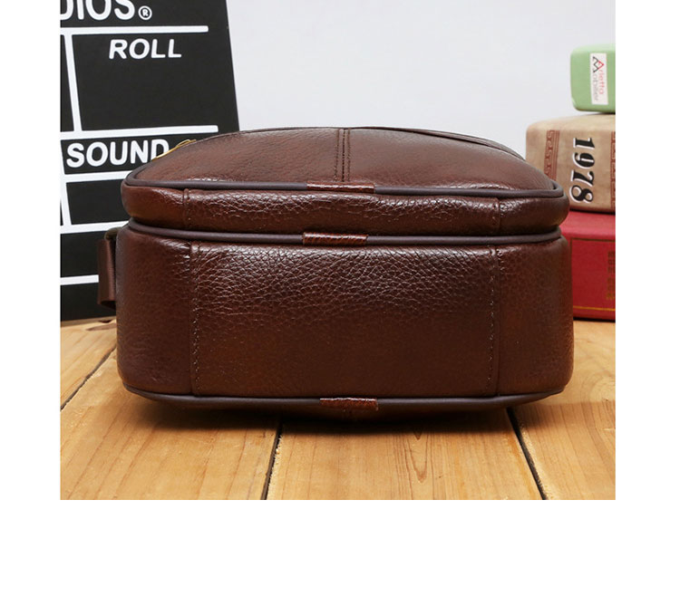 Whatna 牛 革 ミニショルダーバッグ メンズ ポシェット ワンショルダー ボディ斜め掛け バッグ 肩掛けミニ胸バッグ メッセンジャーバッグ 小さい 本革 小型ショルダー肩掛けミニバッグ男女兼用-5