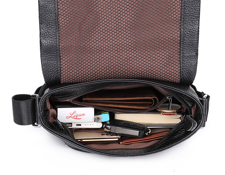 Whatna 天然 牛革 ショルダーバッグ メンズ 斜め掛け胸バッグ セカンド バッグ ipad 9.7 収納可 縦型 メンズ ビジネス かばん 小さめメッセンジャーバッグ カジュアル フォーマル  通学 通勤 結婚式 肩掛けバッグ 自転車かばん プレゼント紳士用 男性用-5