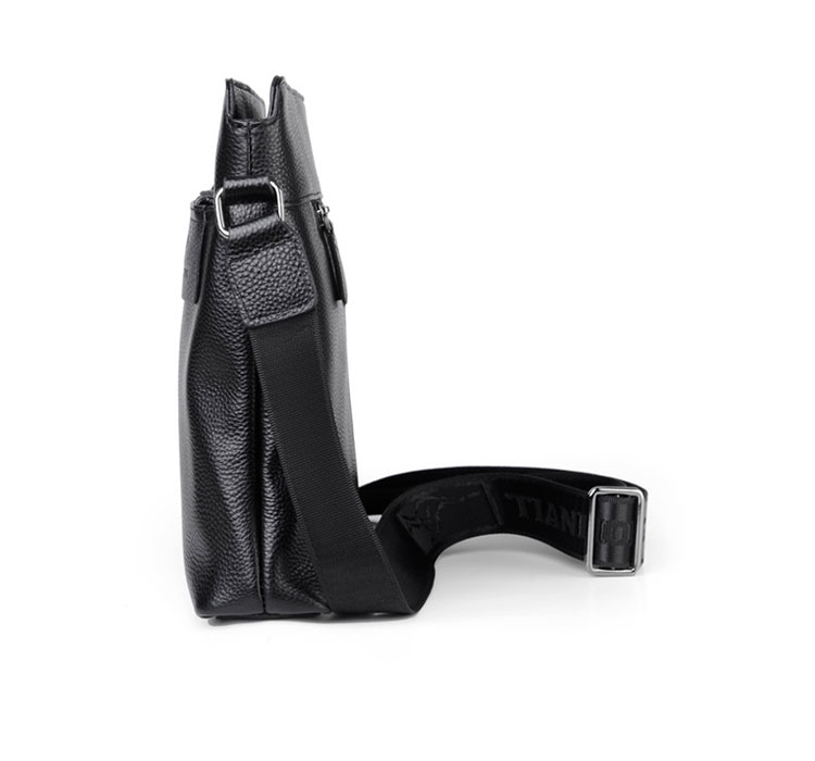 Whatna 天 然 牛革 ショルダーバッグ メンズ 斜め掛け胸バッグ セカンド バッグ ipad 9.7 収納可 縦型 メンズ ビジネス かばん 小さめメッセンジャーバッグ カジュアル フォーマル  通学 通勤 結婚式 肩掛けバッグ 自転車かばん プレゼント紳士用 男性用-2