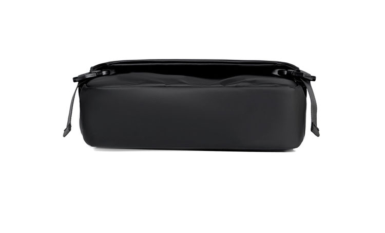 Whatna  ショルダーバッグ メンズ 斜め掛け ボディバッグ 胸バッグ 厚 手 レザー小さめビジネスバッグ Ipad mini収納可 肩掛け 通勤 通学 斜めがけバッグ 防水 バッグ 自転車 かばん男性用-5