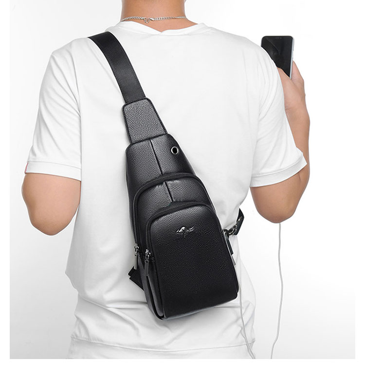 Whatna ワンショルダーメンズ ボディバッグ 斜め掛けバッグ肩掛け 胸バッグ メッセンジャーバッグ 大容量 牛 革 厚手レザー 本 革 イヤホン穴付 左右に付け替え可軽量 男女兼用-11