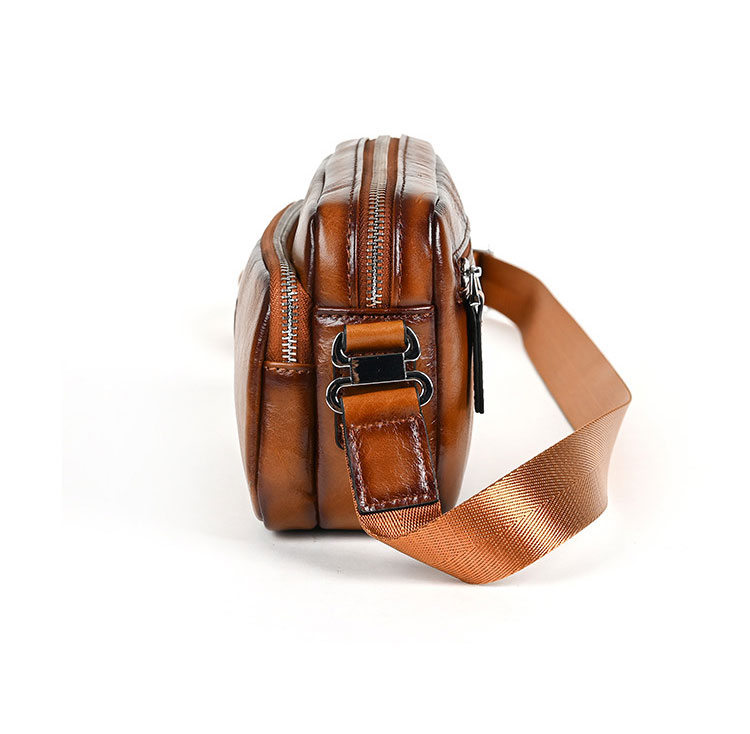 Whatna アンティーク風合い鞣し天 然 牛革ショルダーバッグ メンズ 斜め掛け ボディバッグ 胸バッグ 本 革 小さめビジネスバッグ ipad Mini収納可 肩掛け 通勤 通学 斜めがけバッグ 小さめメッセンジャーバッグ 防水 バッグ 自転車 かばん男性用-3